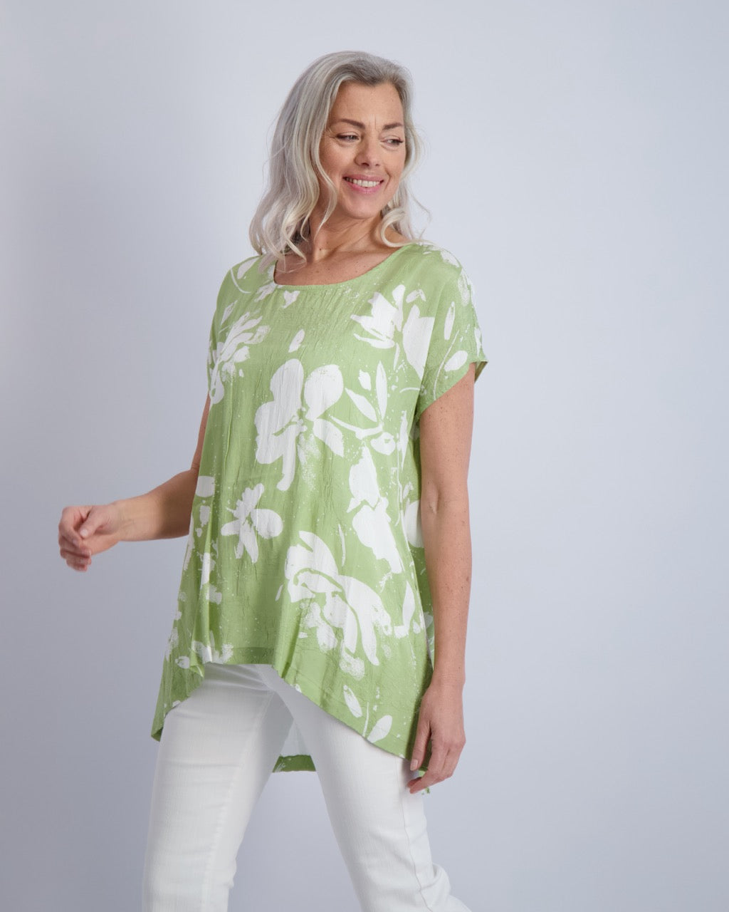 Amaryllis Print Button Back Tunic