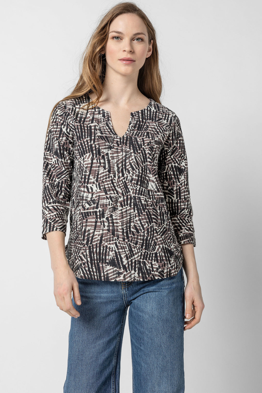 Java Print Notch 3/4 Sleeve Top