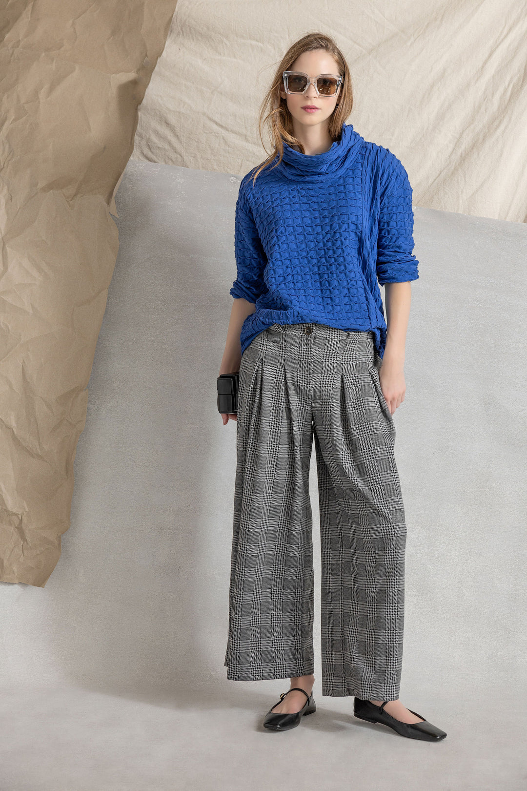 Solid Waffle Cowl Pocket Top