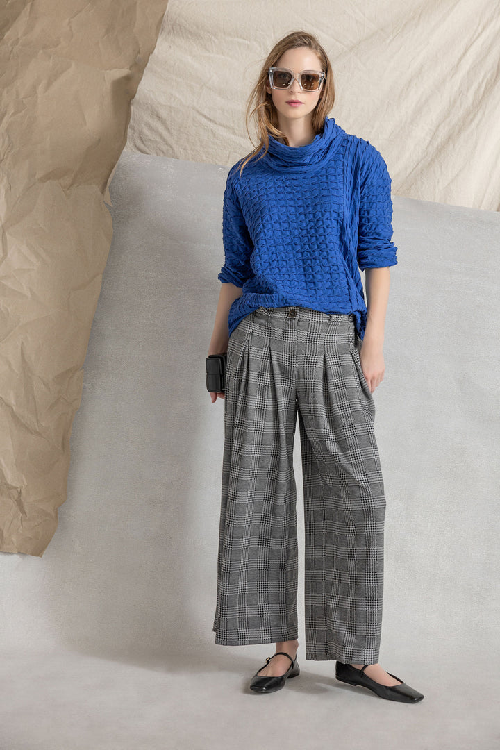 Solid Waffle Cowl Pocket Top